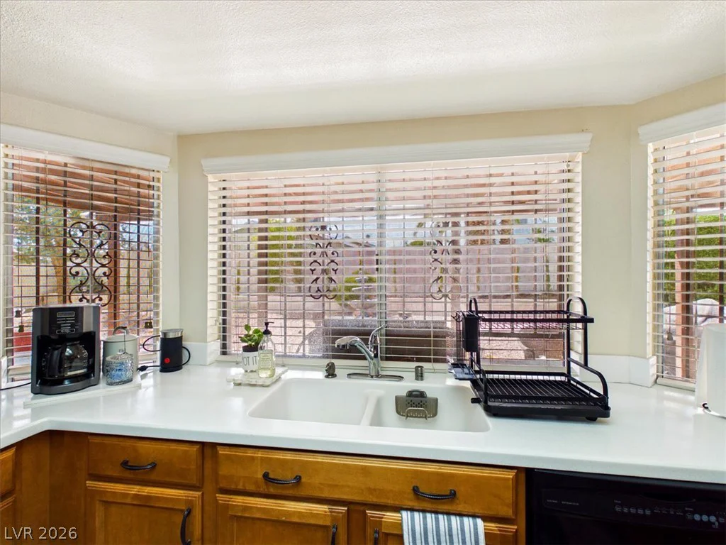 3885 Redwood, Las Vegas, NV 89103