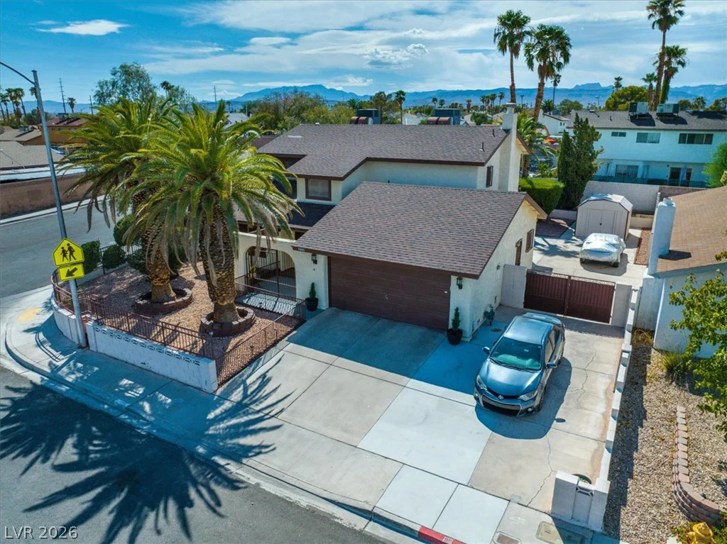 3885 Redwood, Las Vegas, NV 89103