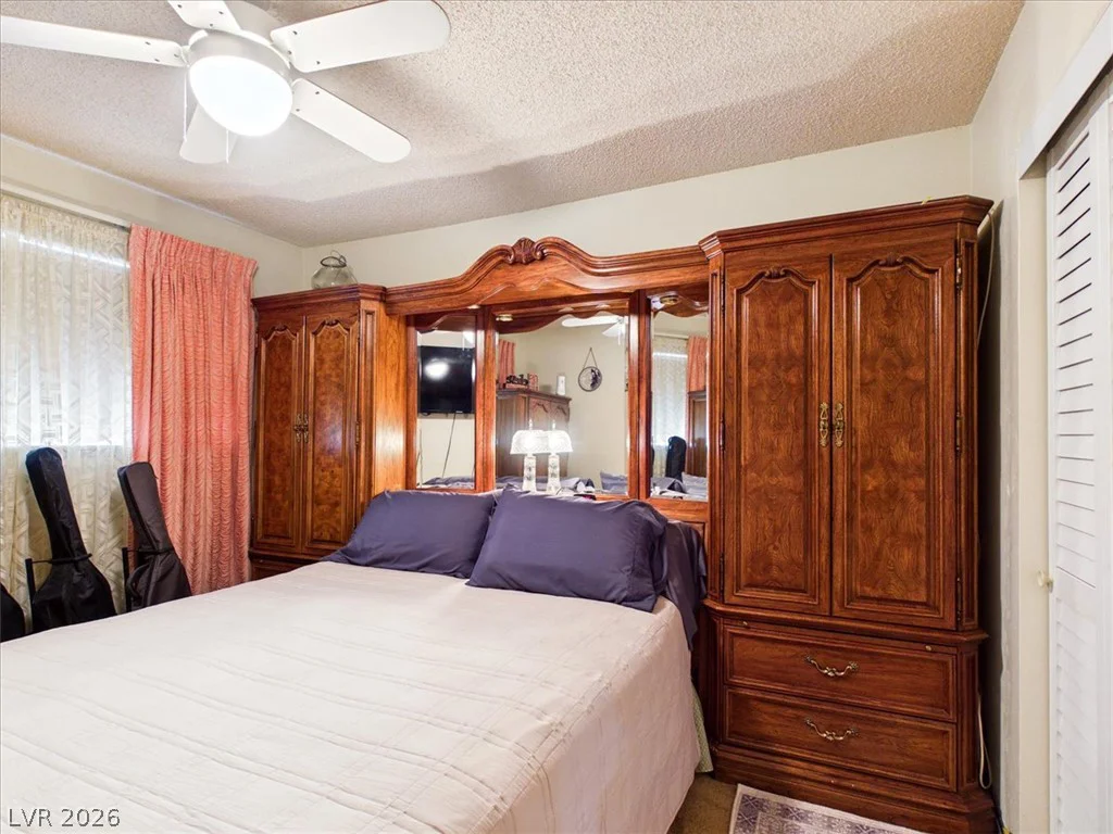 3885 Redwood, Las Vegas, NV 89103