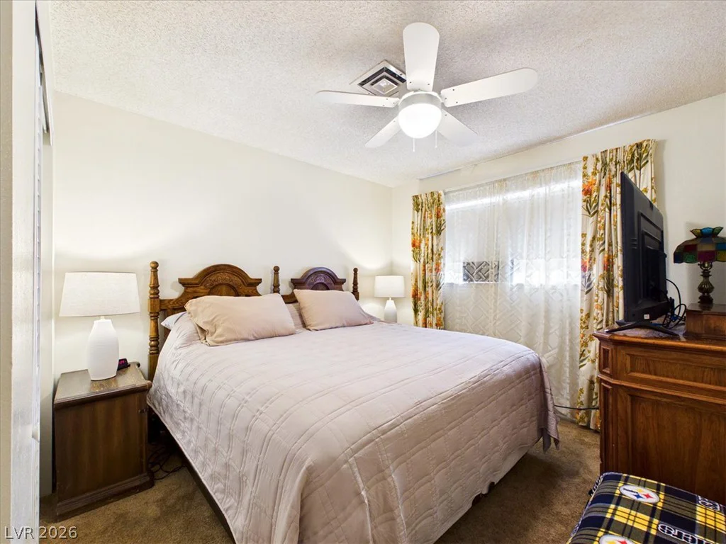 3885 Redwood, Las Vegas, NV 89103