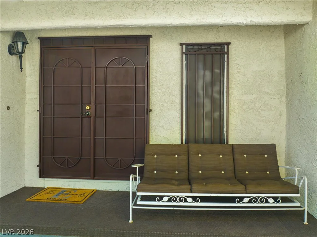 3885 Redwood, Las Vegas, NV 89103