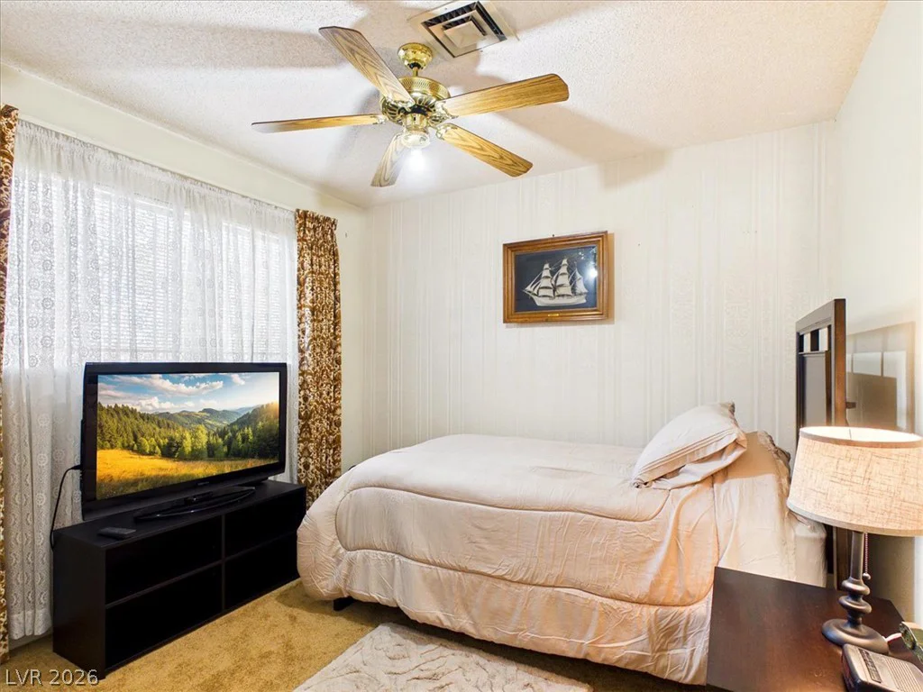 3885 Redwood, Las Vegas, NV 89103