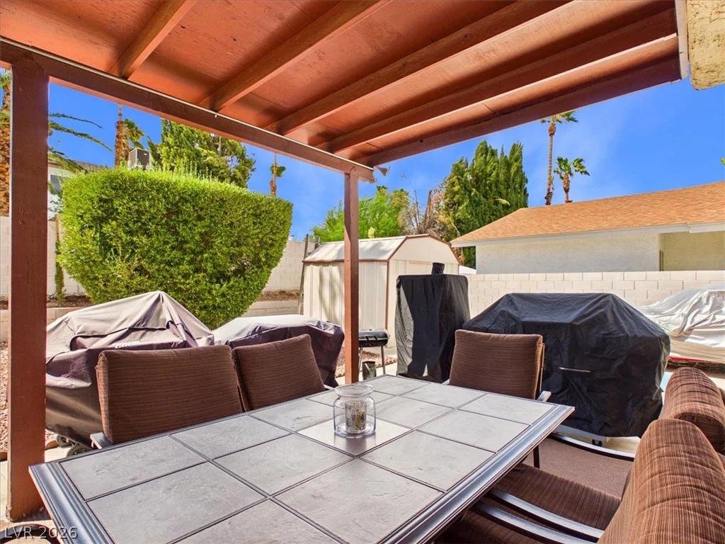 3885 Redwood, Las Vegas, NV 89103