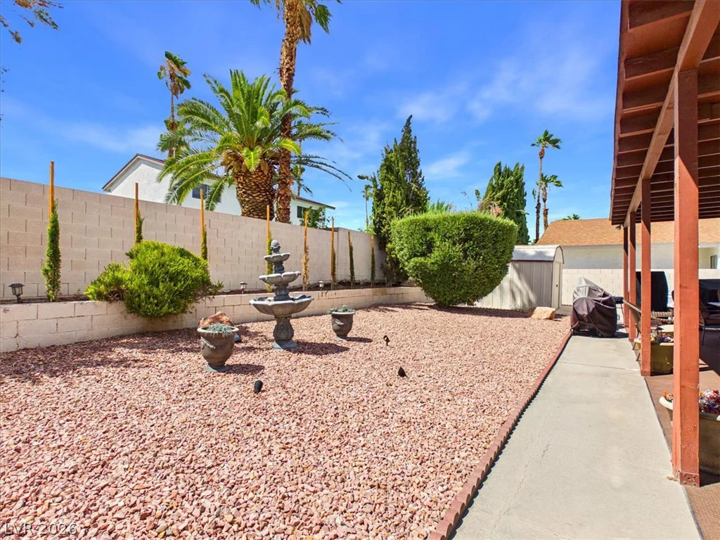 3885 Redwood, Las Vegas, NV 89103