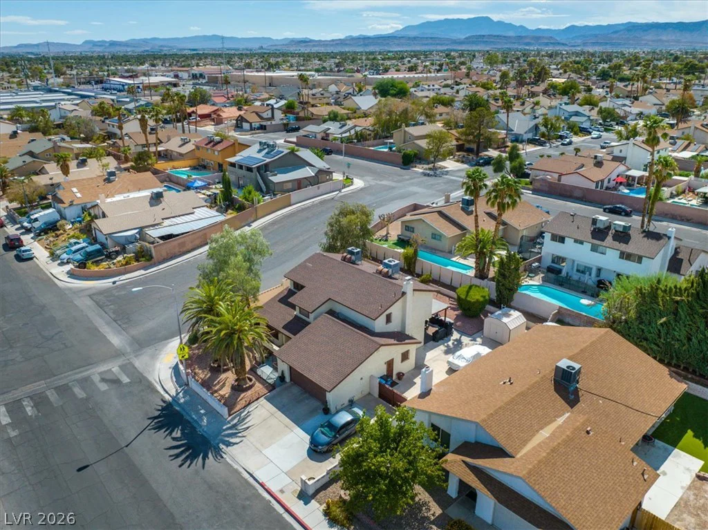 3885 Redwood, Las Vegas, NV 89103