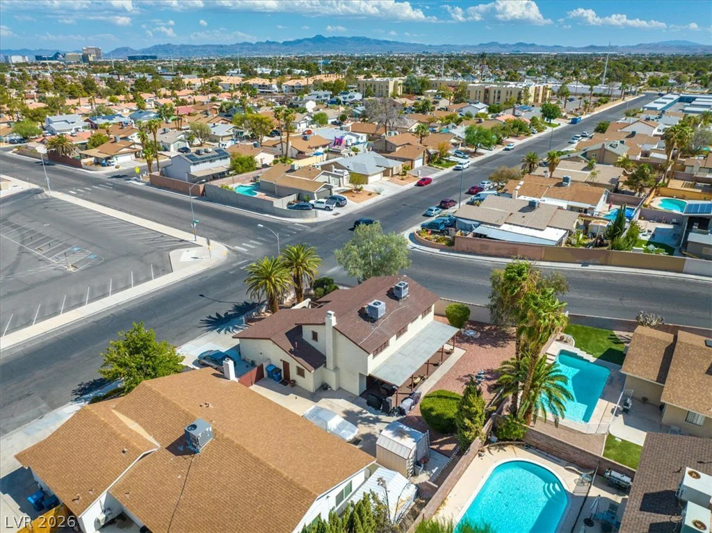 3885 Redwood, Las Vegas, NV 89103
