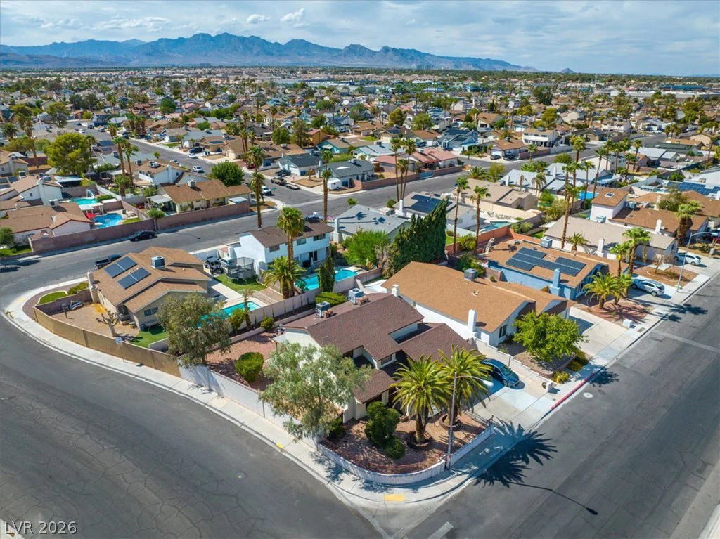 3885 Redwood, Las Vegas, NV 89103
