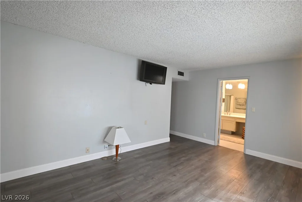 3133 Pradera, Las Vegas, NV 89121