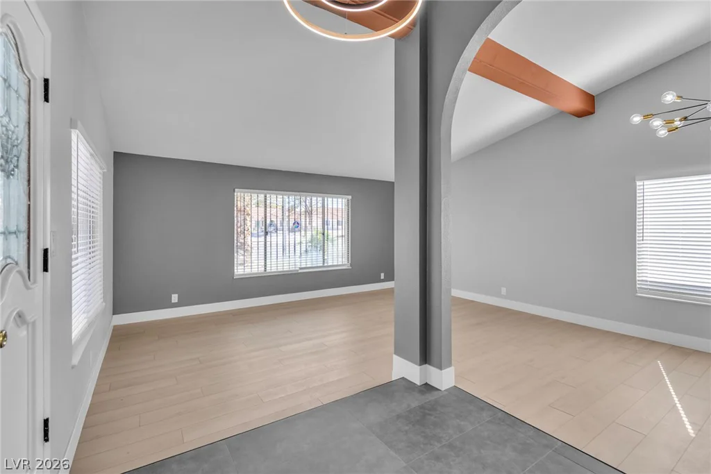 5134 Desert Inn, Las Vegas, NV 89146