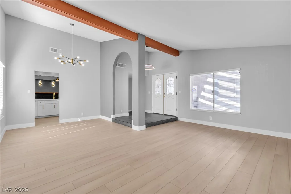 5134 Desert Inn, Las Vegas, NV 89146