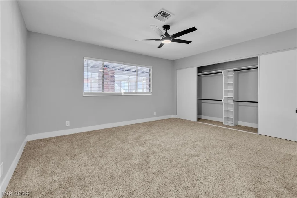 5134 Desert Inn, Las Vegas, NV 89146