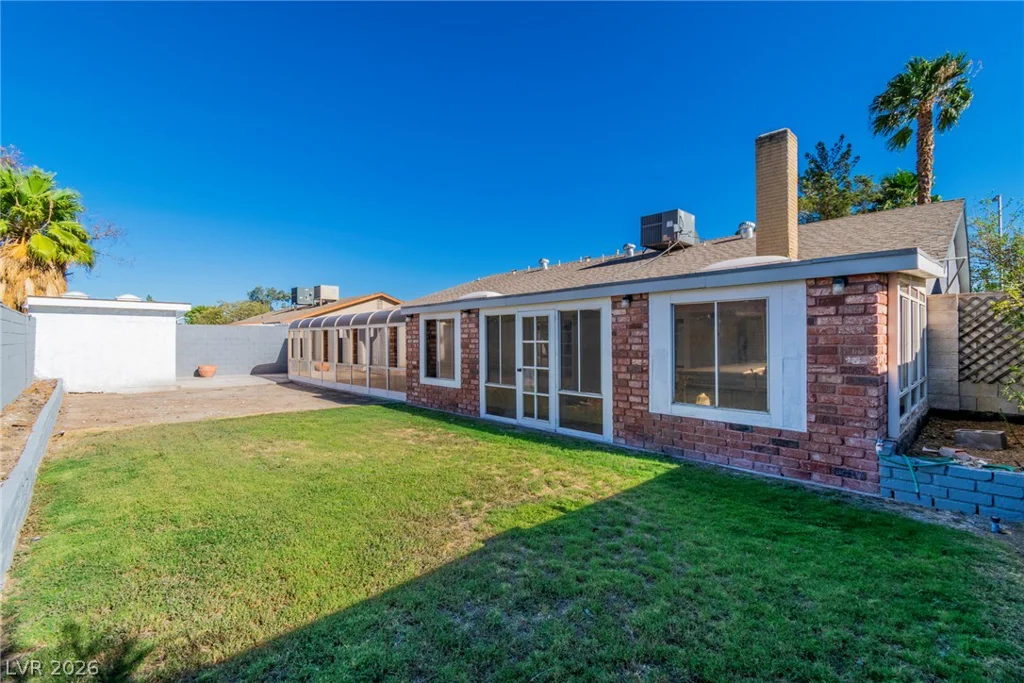 5134 Desert Inn, Las Vegas, NV 89146