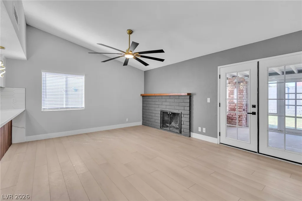 5134 Desert Inn, Las Vegas, NV 89146