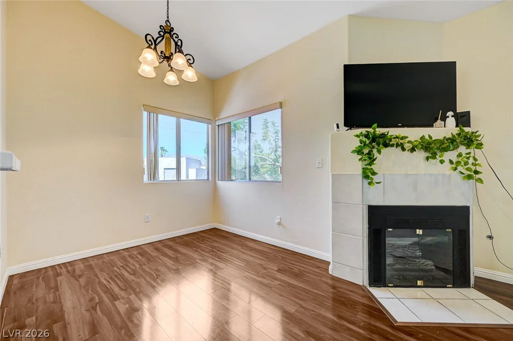 900 Heavenly Hills, Las Vegas, NV 89145