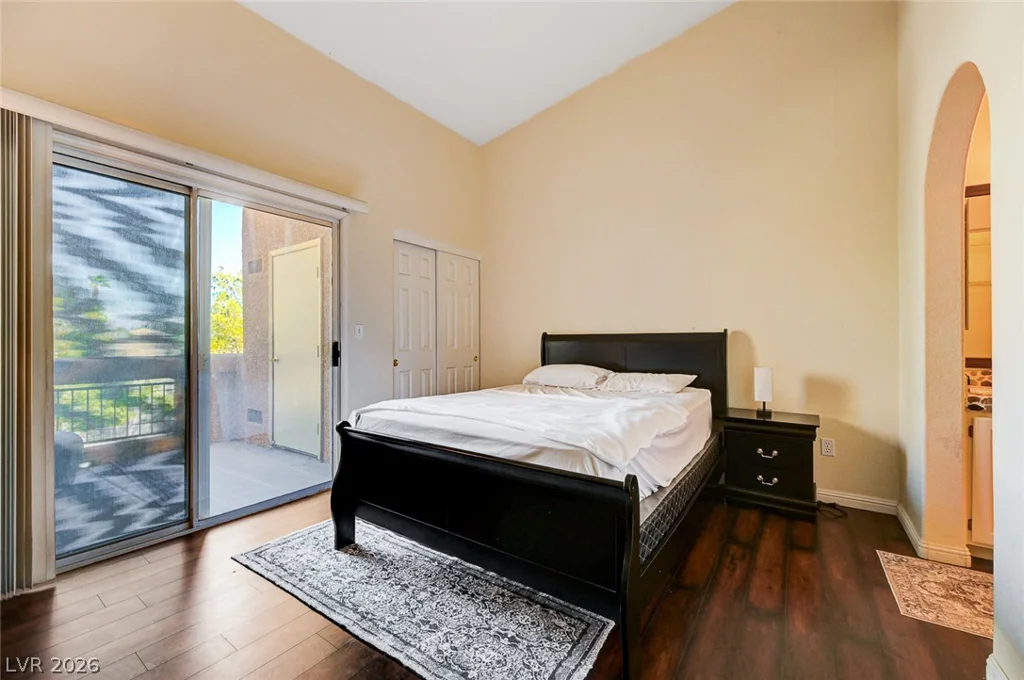 900 Heavenly Hills, Las Vegas, NV 89145