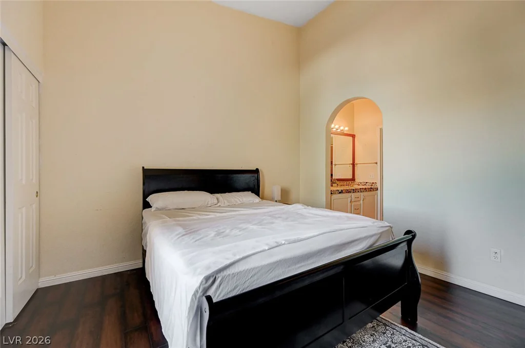 900 Heavenly Hills, Las Vegas, NV 89145