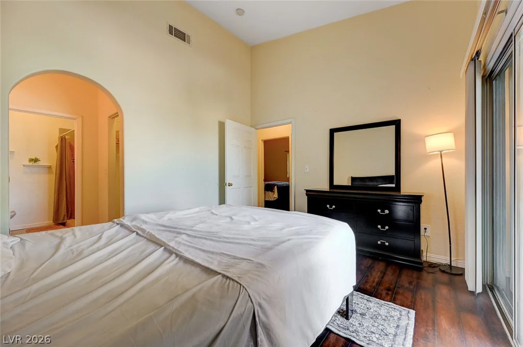 900 Heavenly Hills, Las Vegas, NV 89145