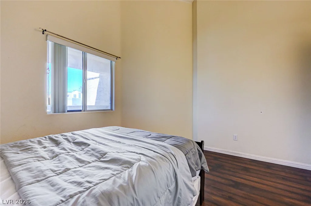 900 Heavenly Hills, Las Vegas, NV 89145
