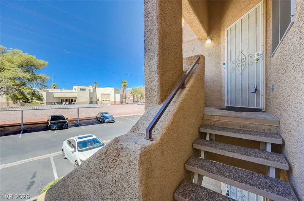 900 Heavenly Hills, Las Vegas, NV 89145