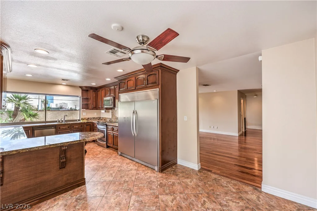 2617 YARDLEY, Las Vegas, NV 89102