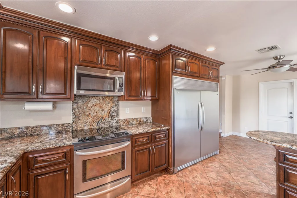 2617 YARDLEY, Las Vegas, NV 89102