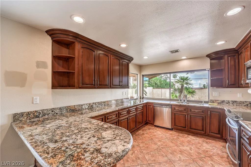 2617 YARDLEY, Las Vegas, NV 89102