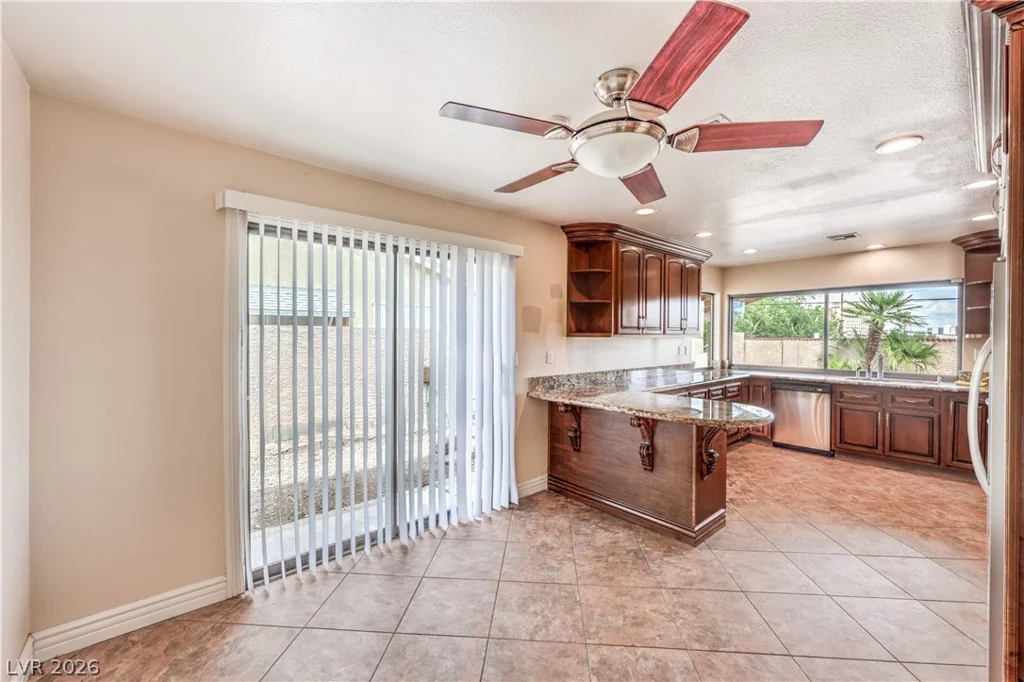 2617 YARDLEY, Las Vegas, NV 89102