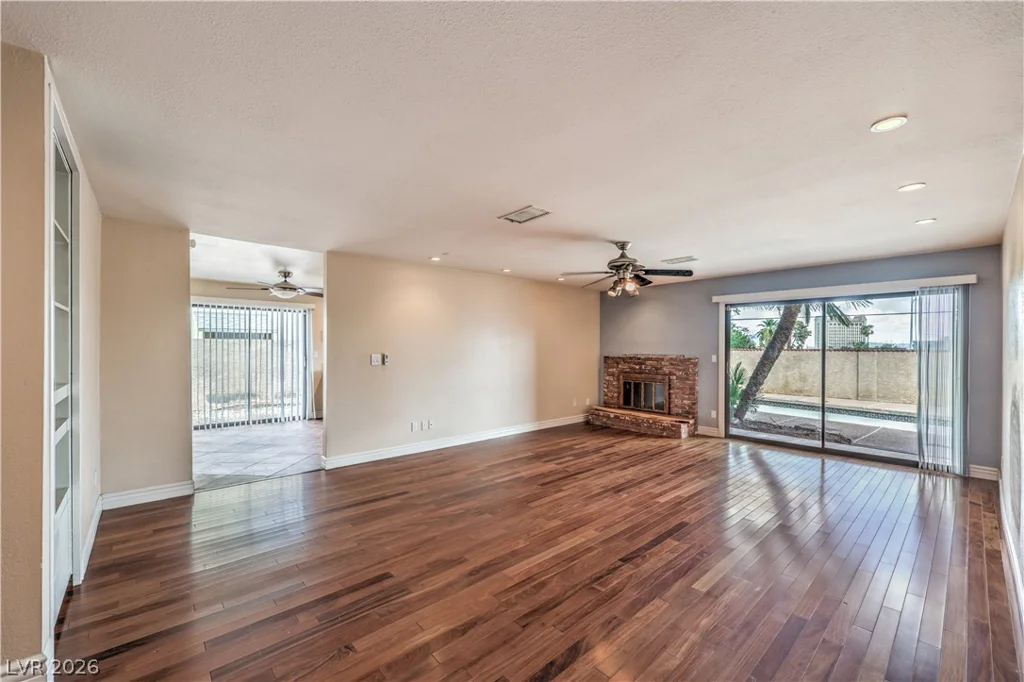2617 YARDLEY, Las Vegas, NV 89102
