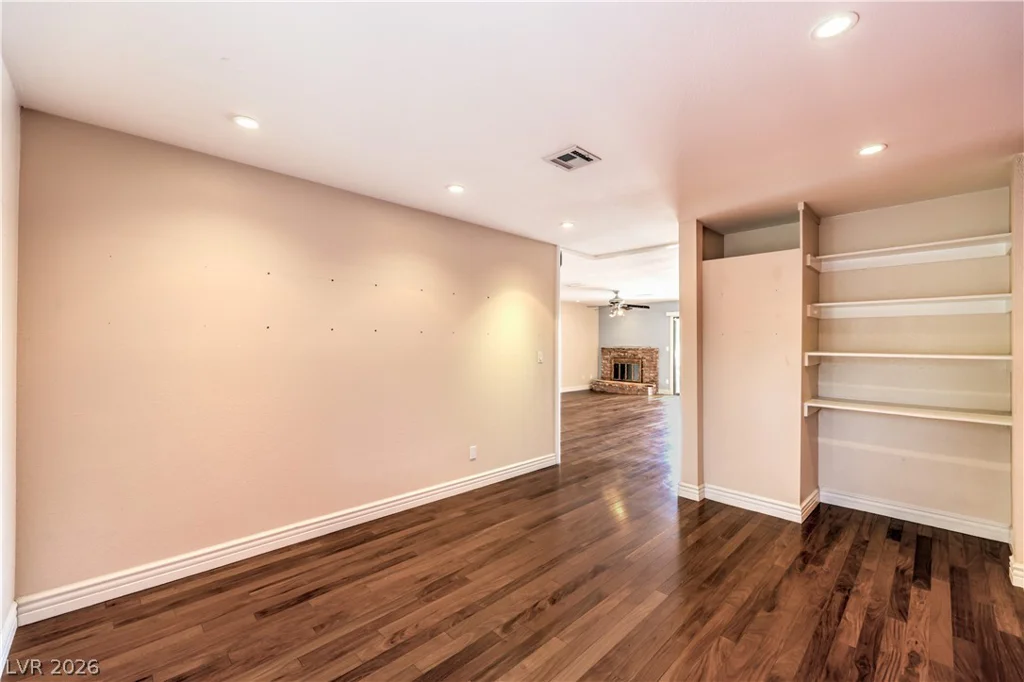 2617 YARDLEY, Las Vegas, NV 89102
