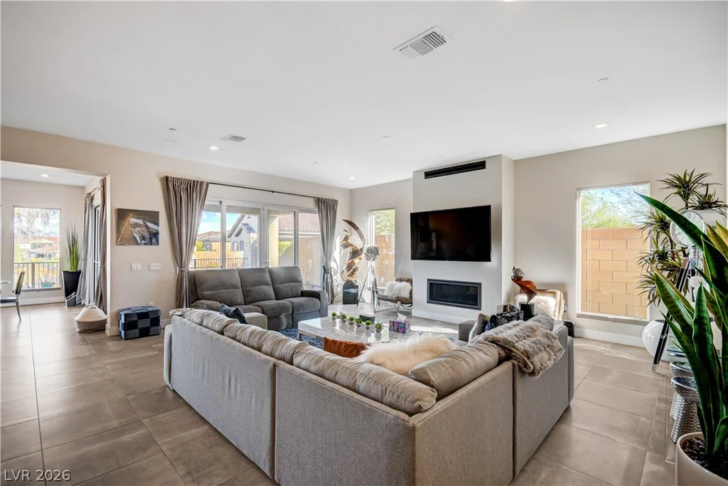 22 Desert Ivy, Henderson, NV 89011