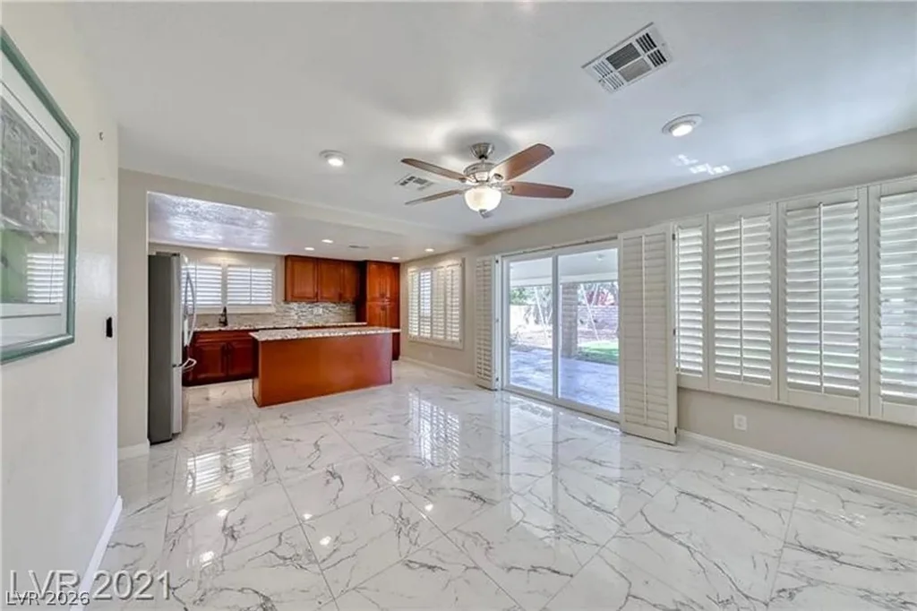 6729 Airdale, Las Vegas, NV 89103