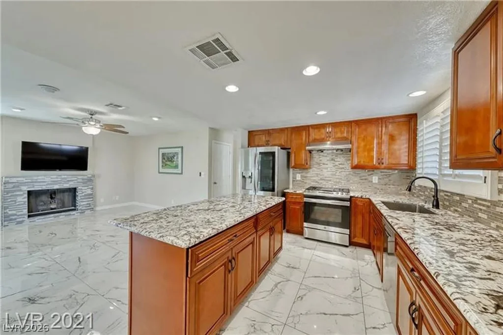 6729 Airdale, Las Vegas, NV 89103