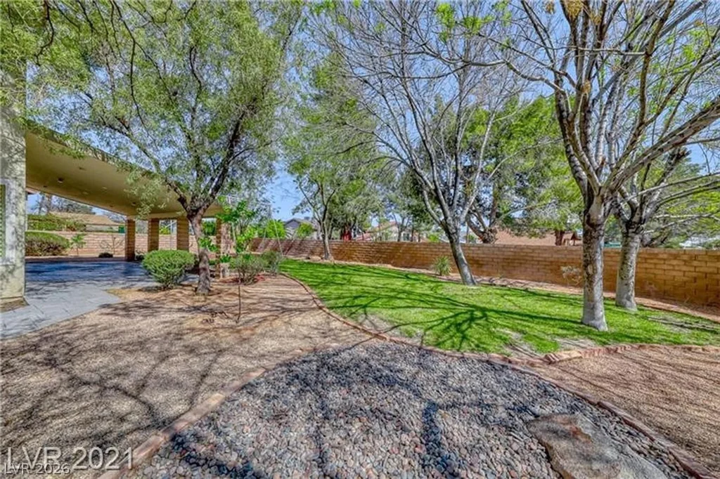 6729 Airdale, Las Vegas, NV 89103