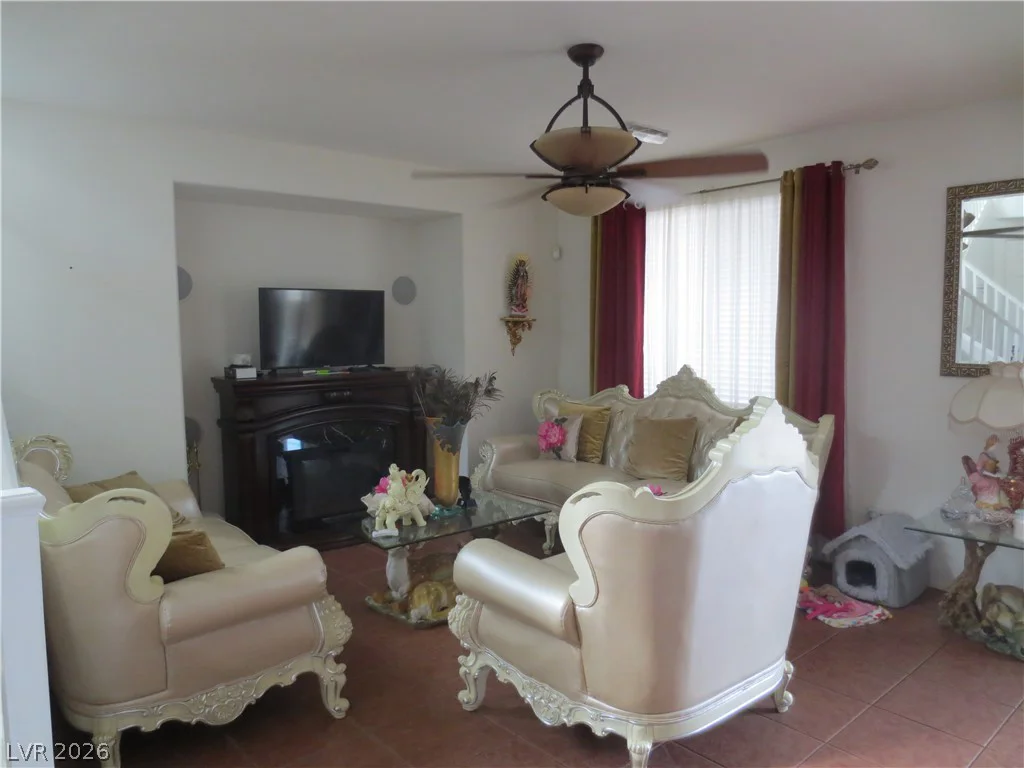 1084 Maple Bend, Las Vegas, NV 89138