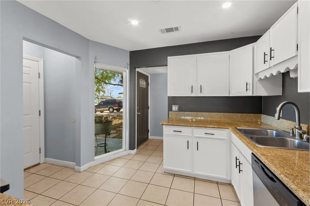 6517 Aberdeen, Las Vegas, NV 89107