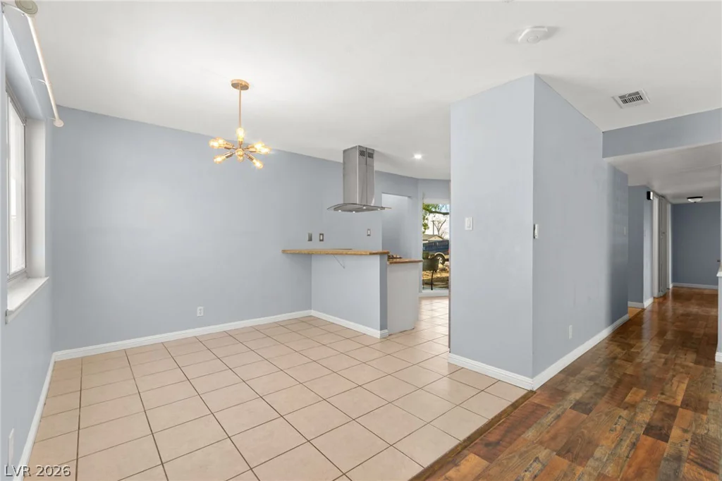 6517 Aberdeen, Las Vegas, NV 89107