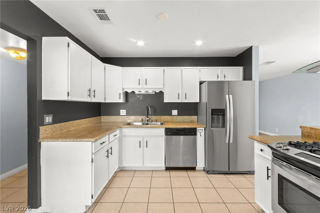 6517 Aberdeen, Las Vegas, NV 89107