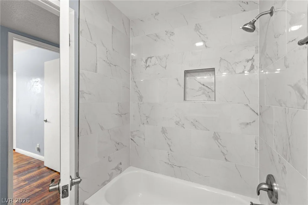 6517 Aberdeen, Las Vegas, NV 89107