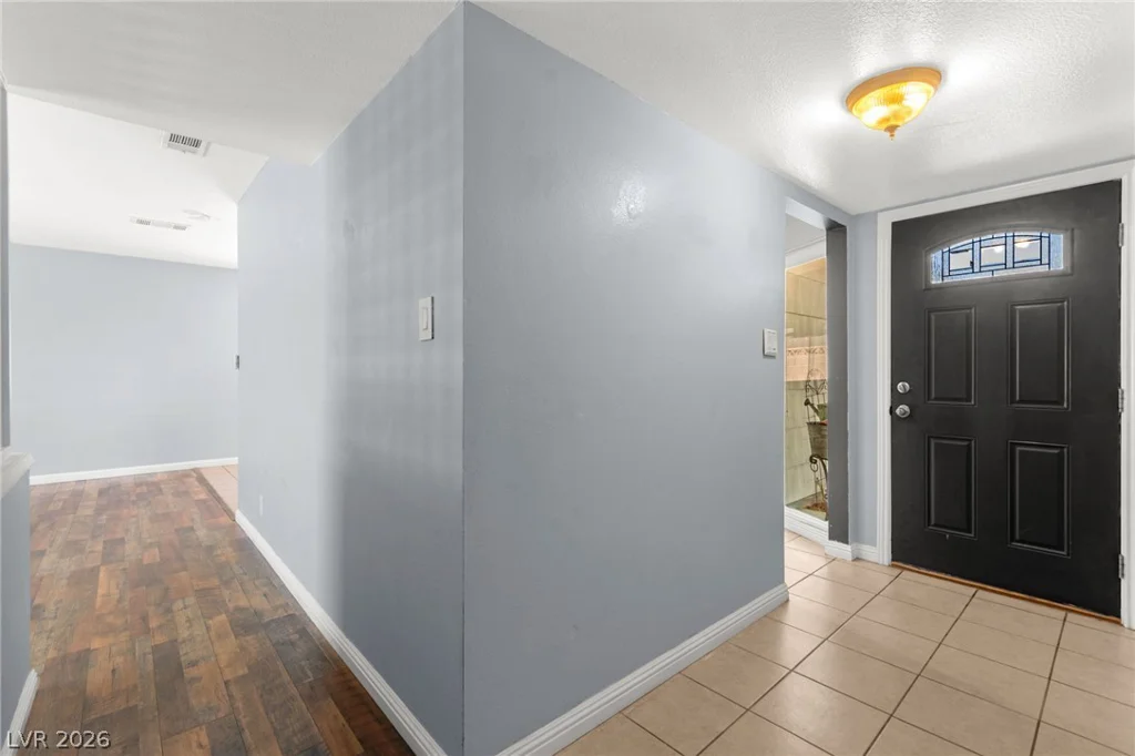 6517 Aberdeen, Las Vegas, NV 89107