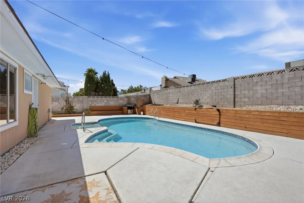 140 Sam Jonas, Las Vegas, NV 89145