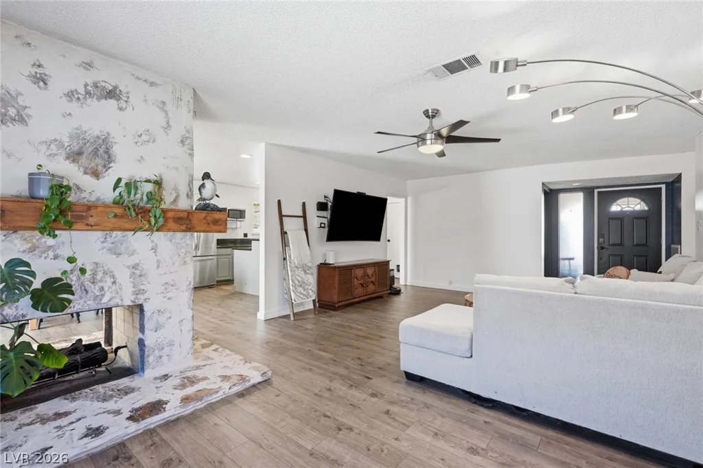 140 Sam Jonas, Las Vegas, NV 89145
