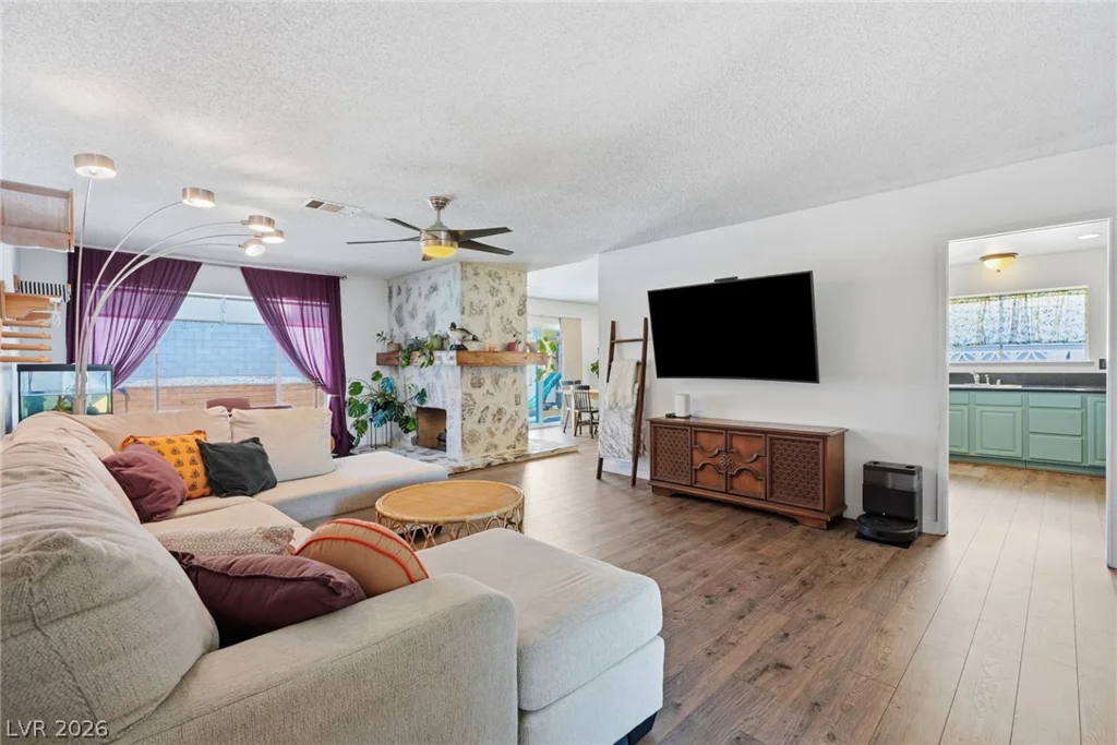 140 Sam Jonas, Las Vegas, NV 89145