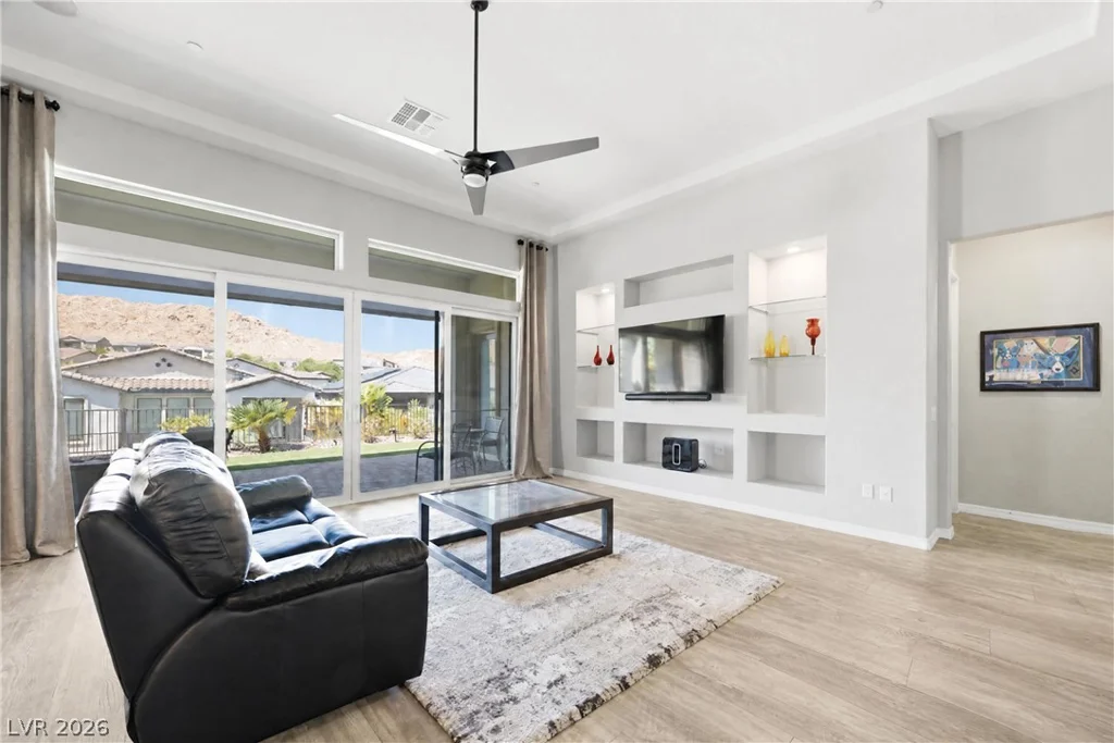 51 Thorn Creek, Henderson, NV 89011