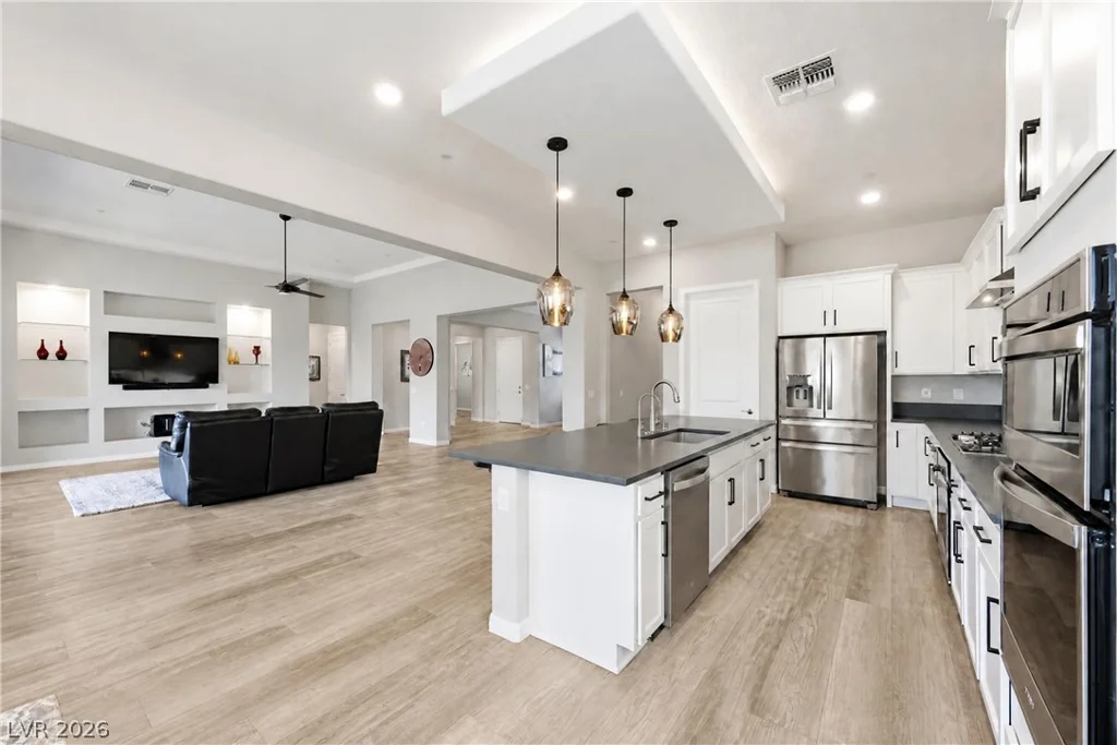 51 Thorn Creek, Henderson, NV 89011