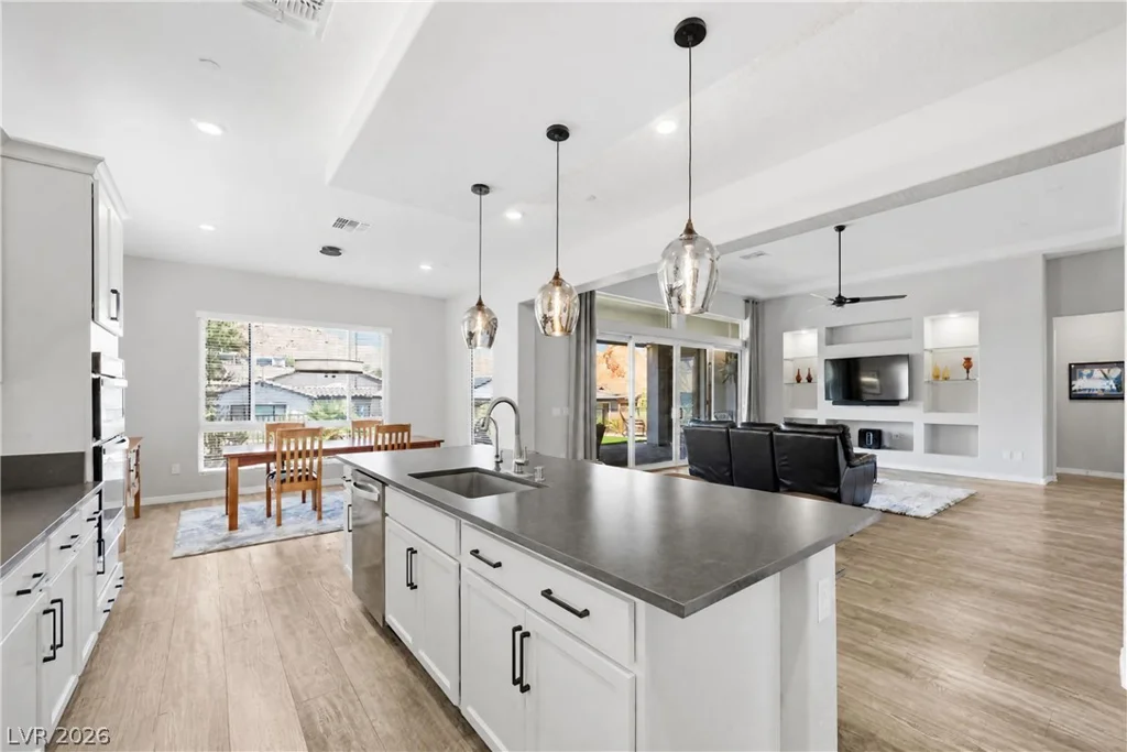 51 Thorn Creek, Henderson, NV 89011