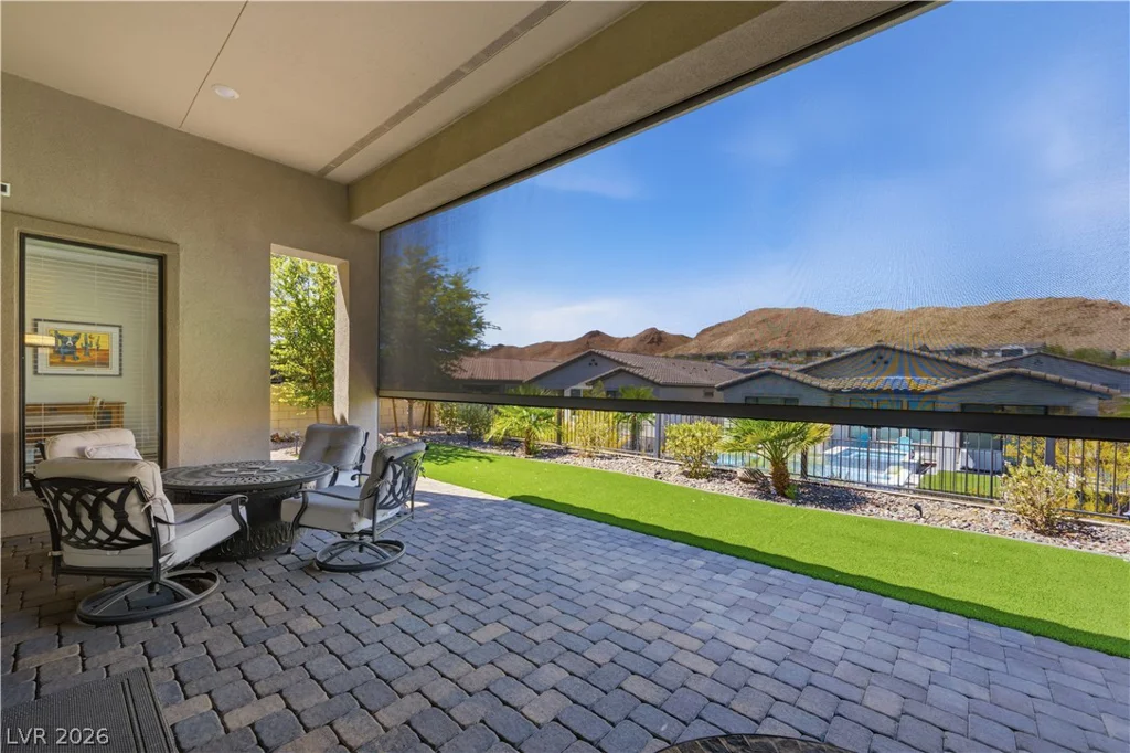 51 Thorn Creek, Henderson, NV 89011