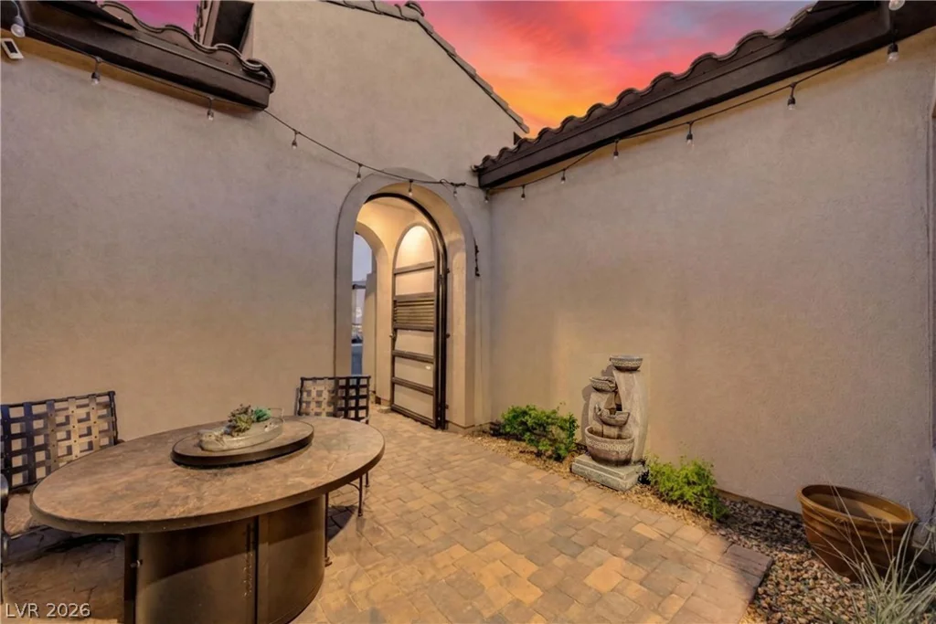 51 Thorn Creek, Henderson, NV 89011