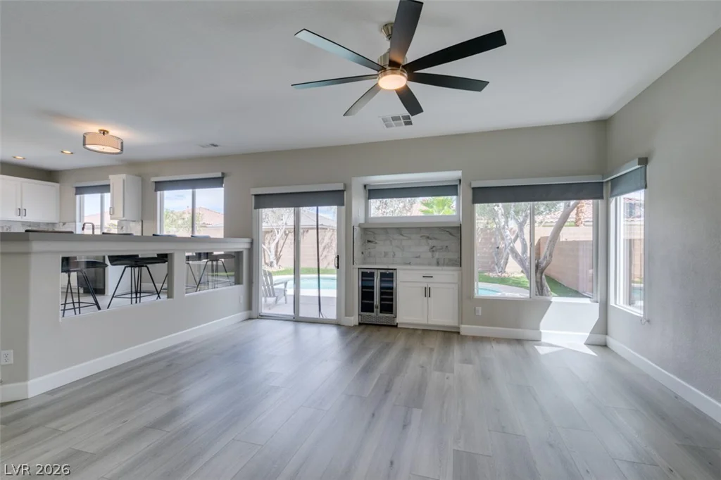 10908 Royal Highlands, Las Vegas, NV 89141