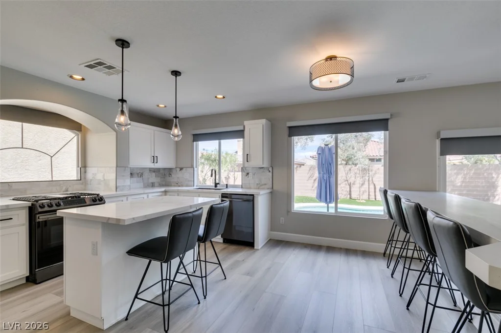 10908 Royal Highlands, Las Vegas, NV 89141