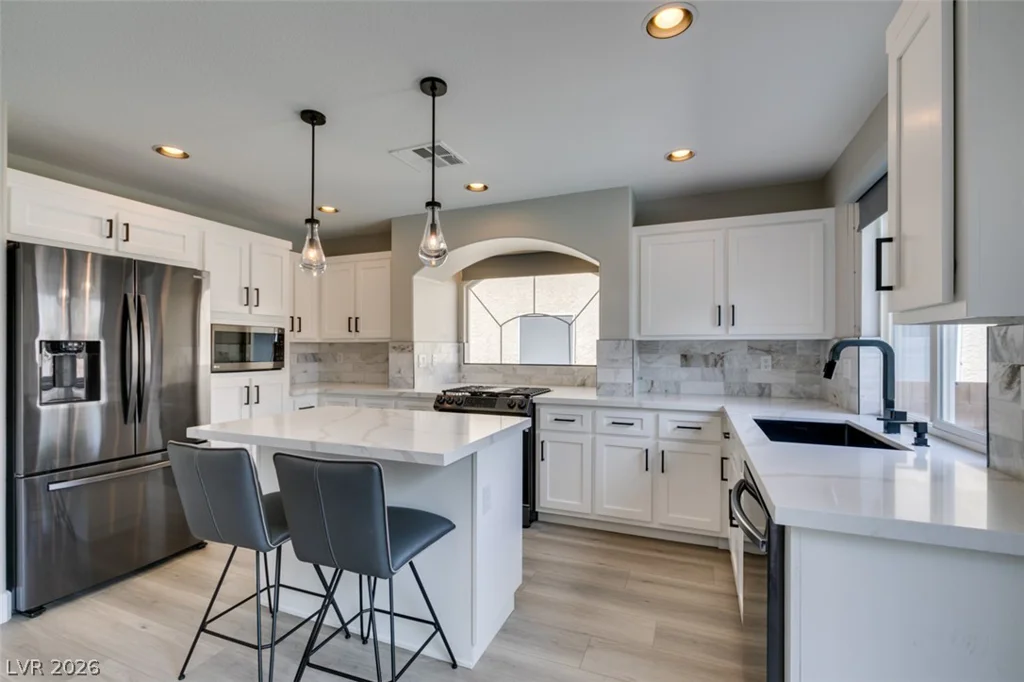 10908 Royal Highlands, Las Vegas, NV 89141